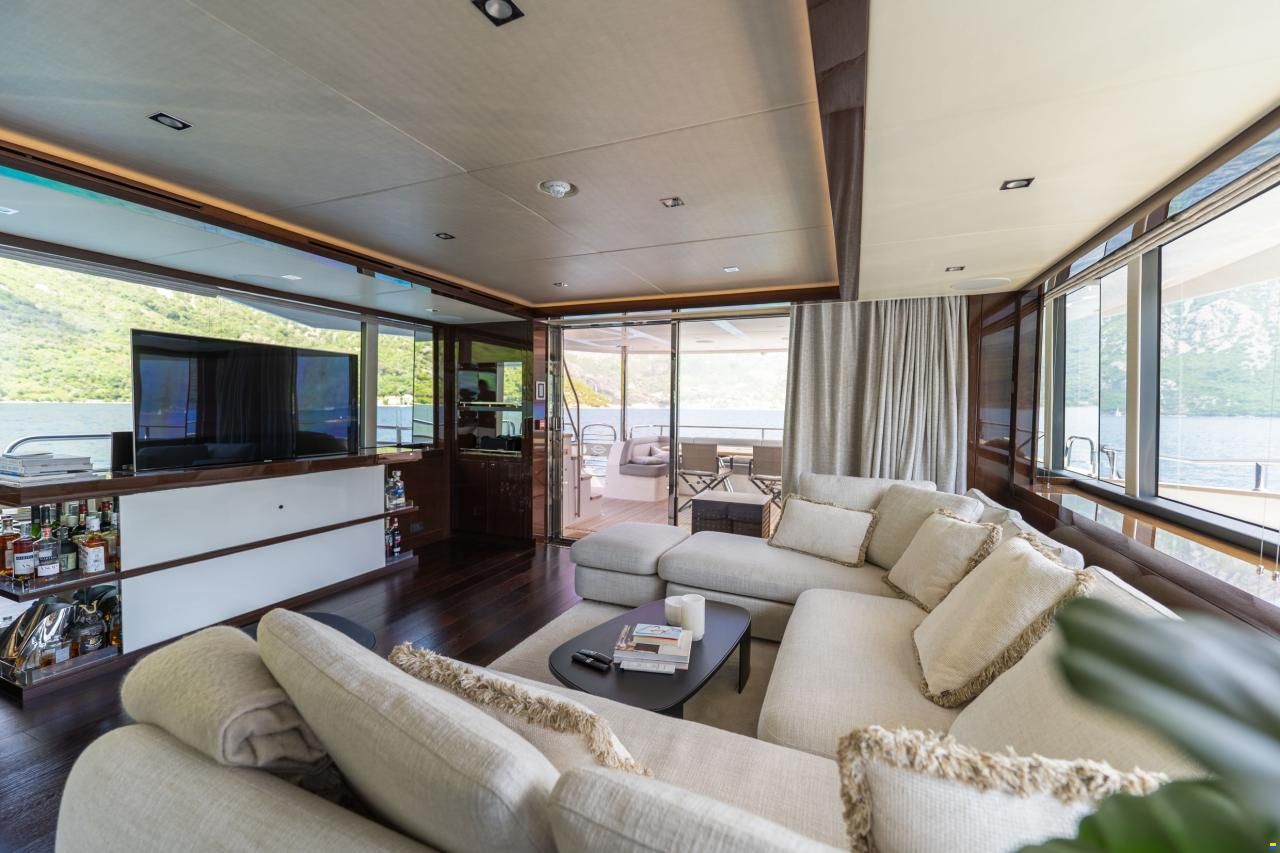 Sunseeker Yacht 95