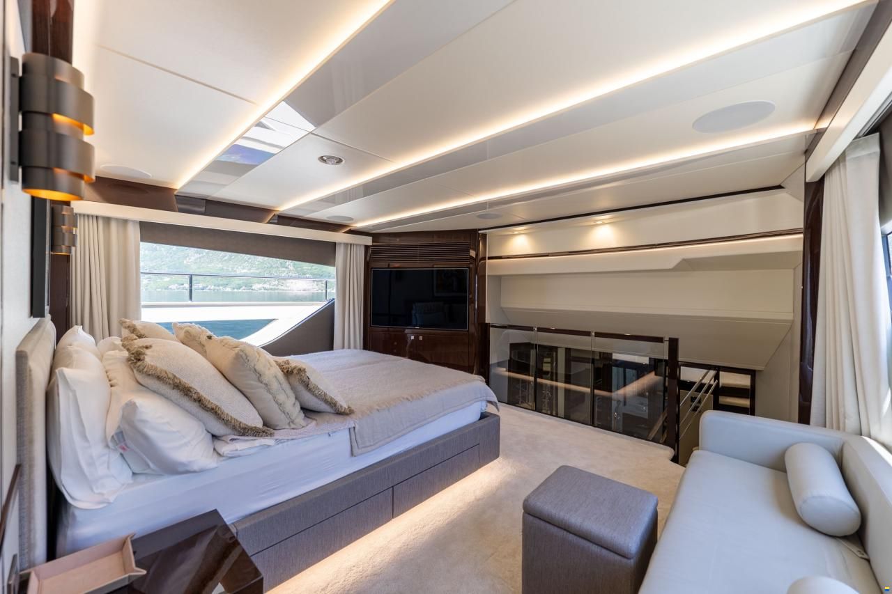 Sunseeker Yacht 95
