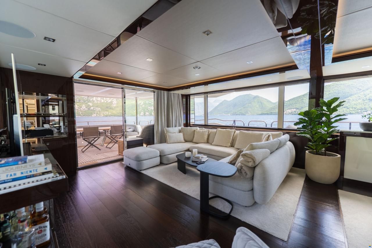 Sunseeker Yacht 95