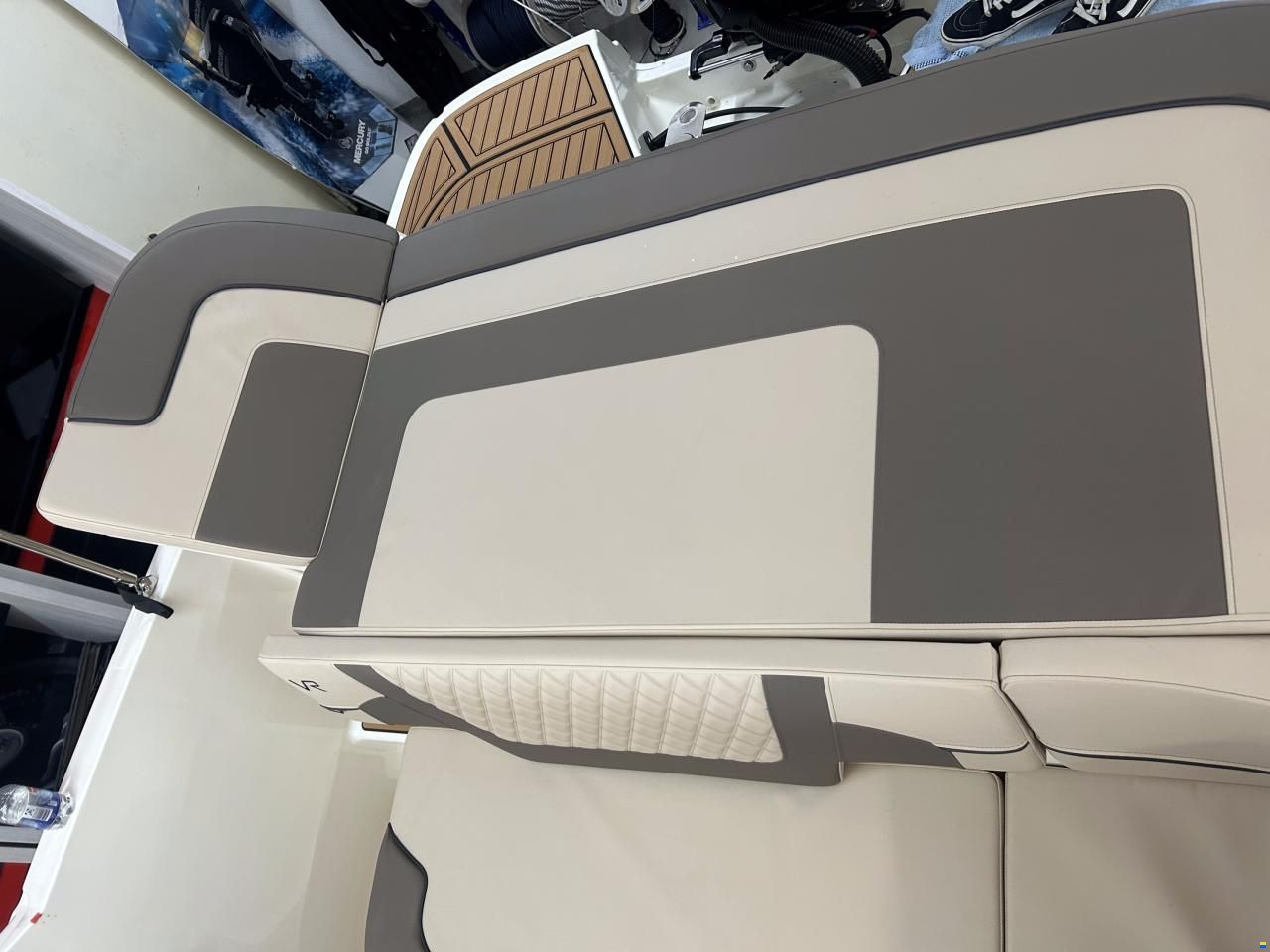 Bayliner VR5 Cuddy Europe OB