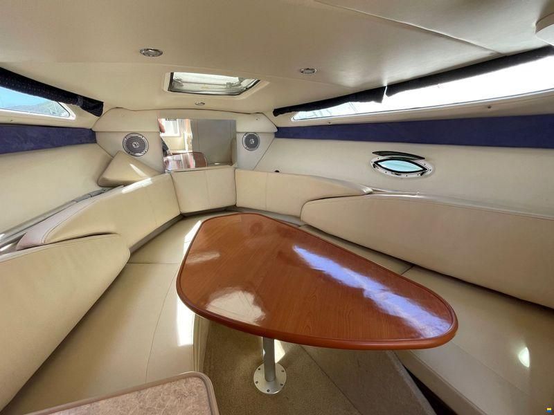 Bayliner 255