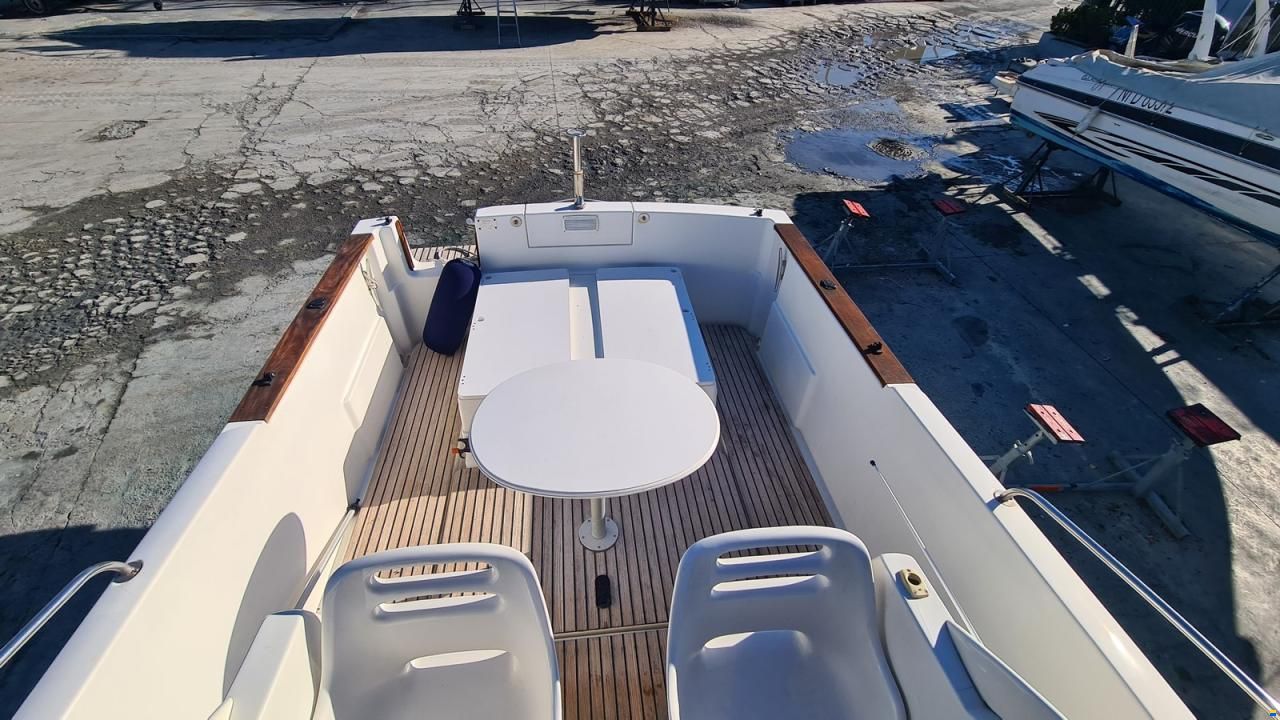 Beneteau ombrine 700
