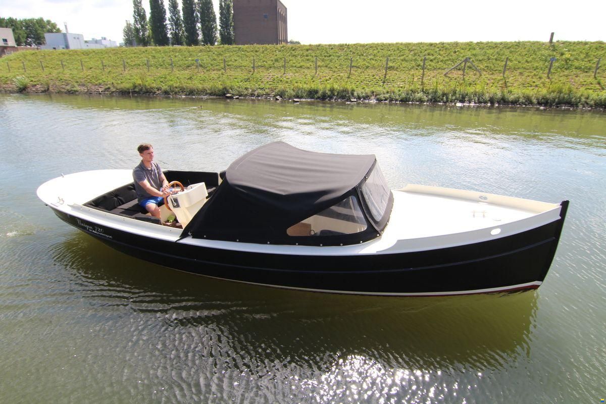 Steilsteven Sloep Unique 720