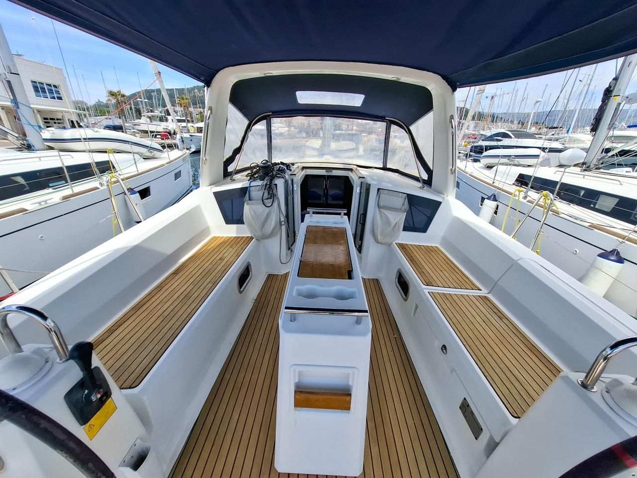 Beneteau Oceanis 38.1