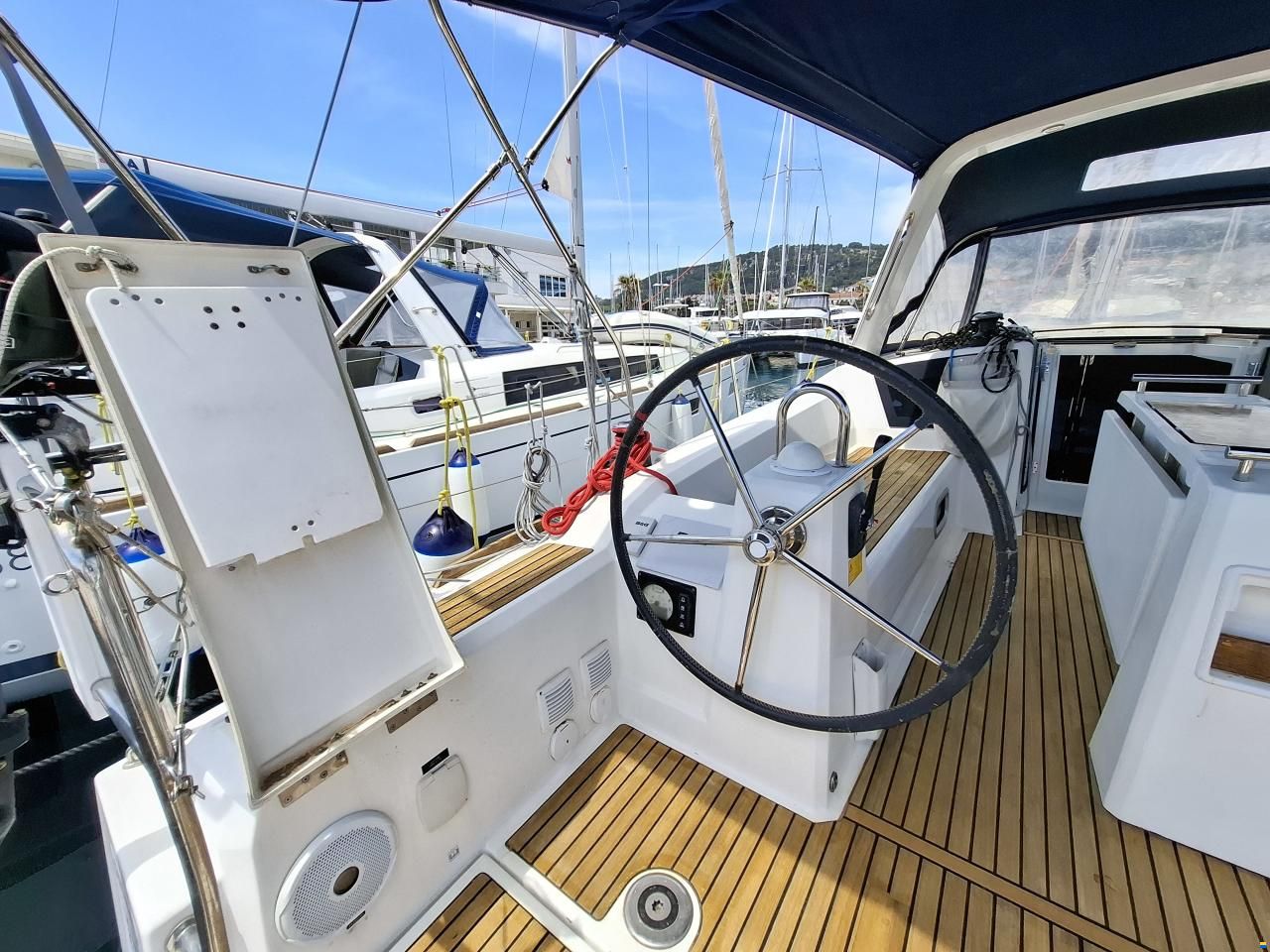 Beneteau Oceanis 38.1