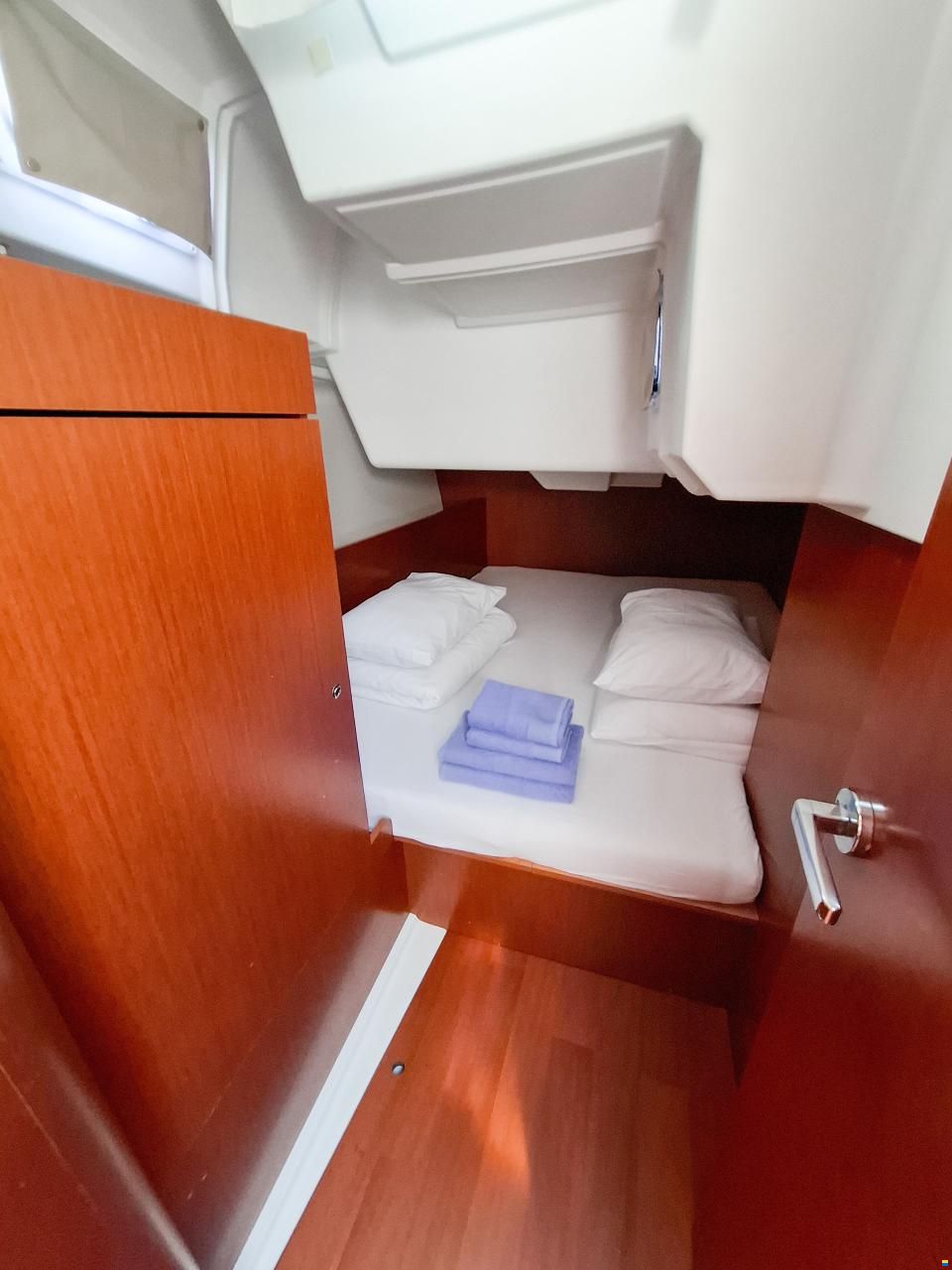 Beneteau Oceanis 38.1