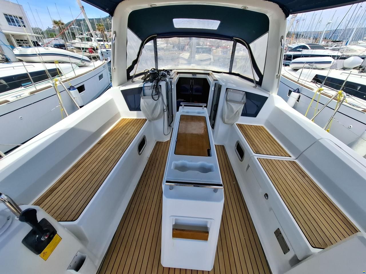 Beneteau Oceanis 38.1
