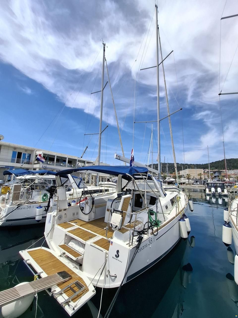 Beneteau Oceanis 38.1