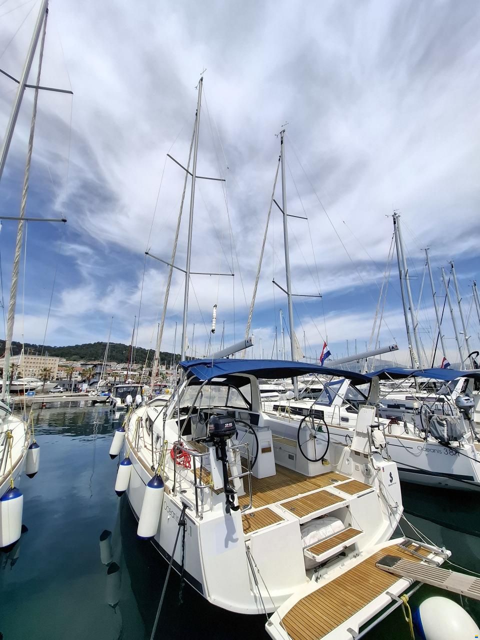 Beneteau Oceanis 38.1