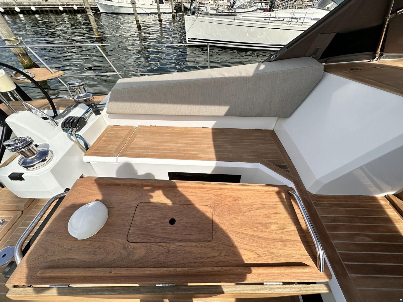 Wauquiez Pilot Saloon 48