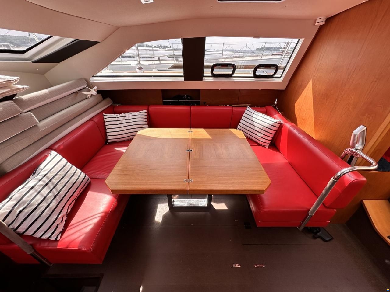 Wauquiez Pilot Saloon 48