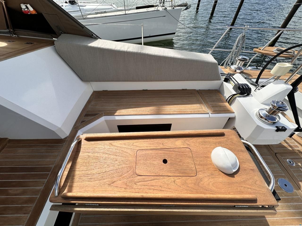 Wauquiez Pilot Saloon 48
