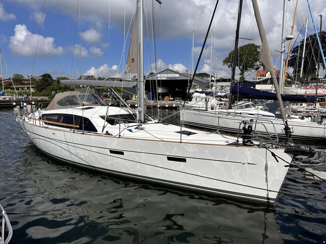 Wauquiez Pilot Saloon 48