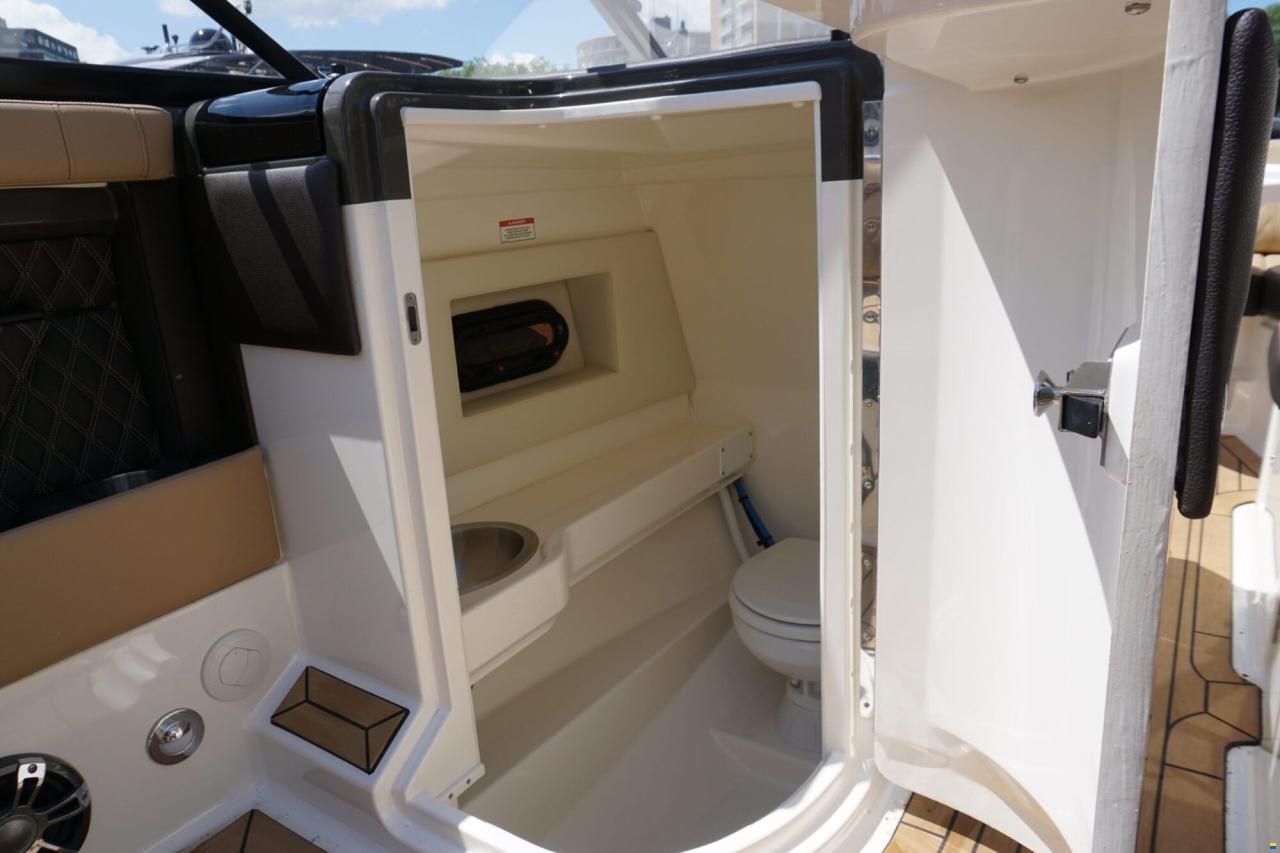 Sea Ray 250 SLX