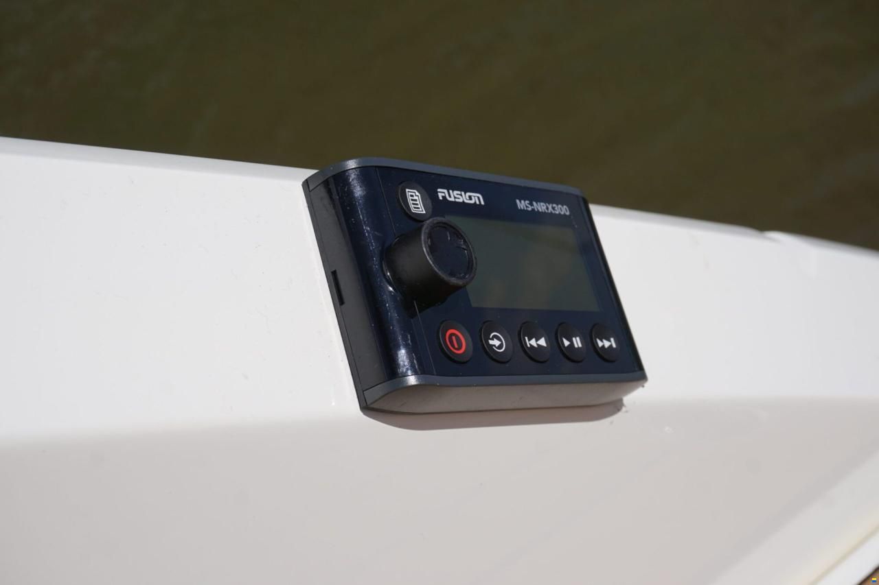 Sea Ray 250 SLX