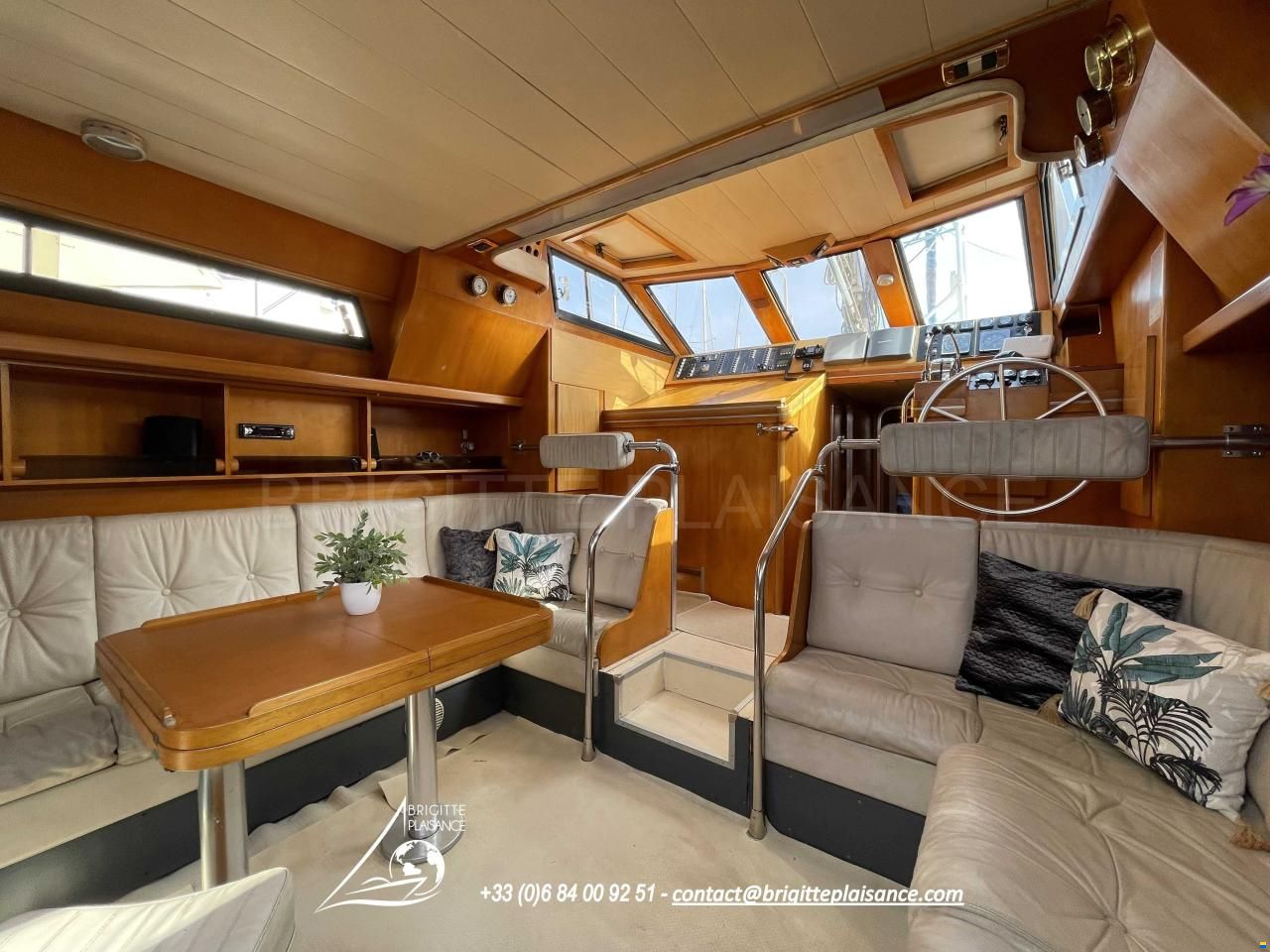 Ferretti ALTURA 422