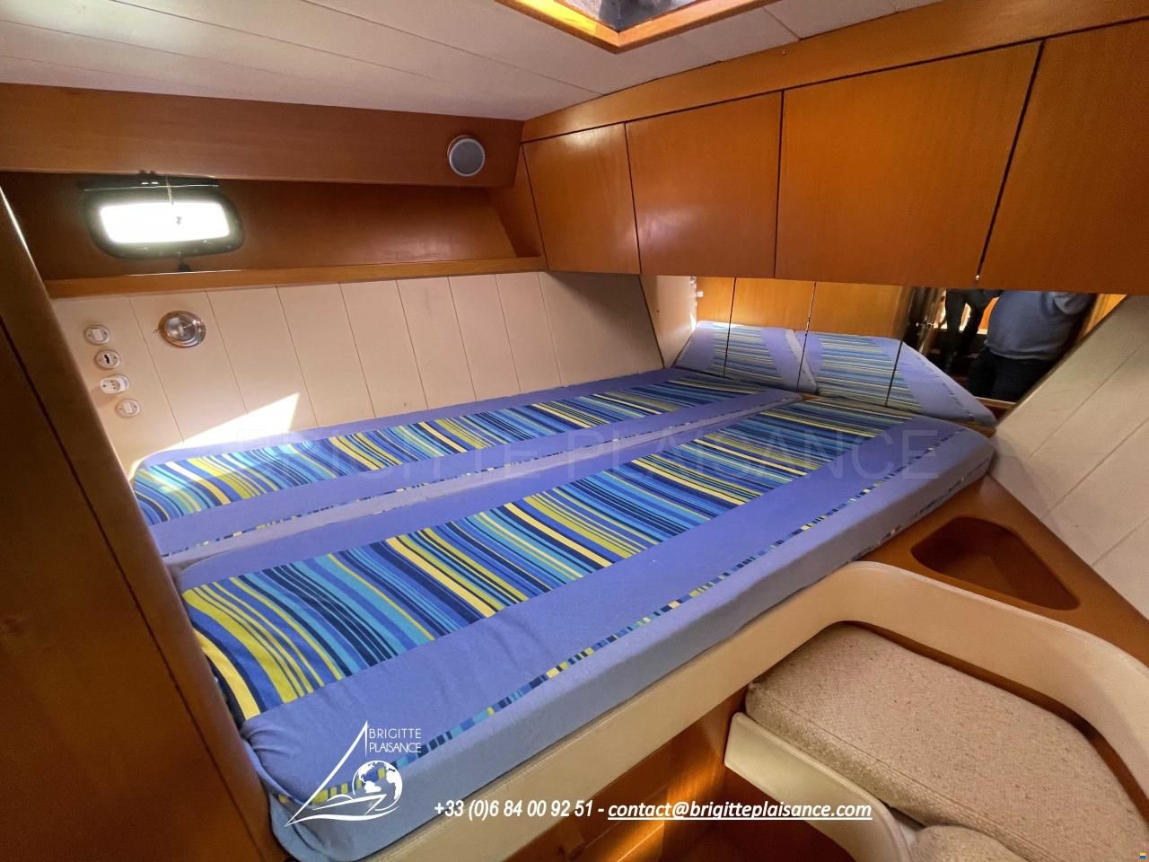 Ferretti ALTURA 422