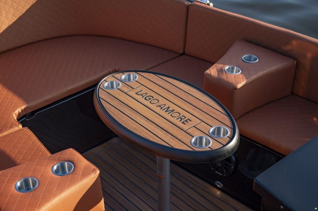 Lago Amore 595 Tender