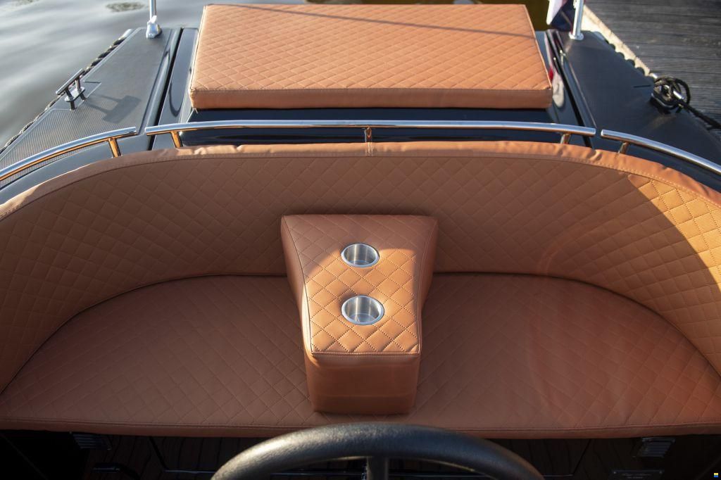 Lago Amore 595 Tender