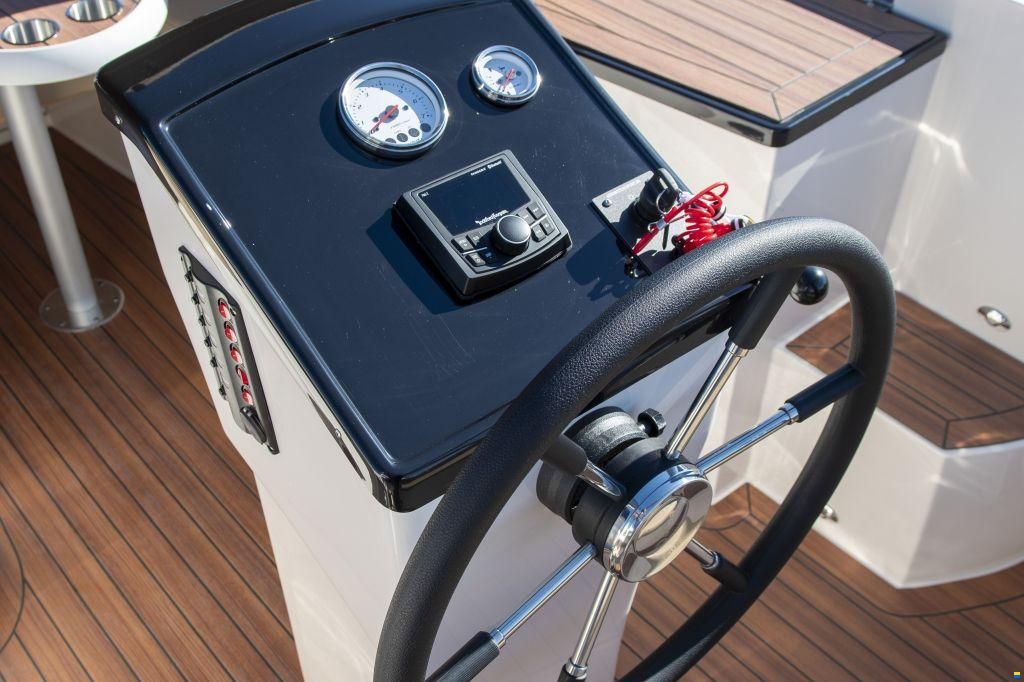 Lago Amore 606 Tender