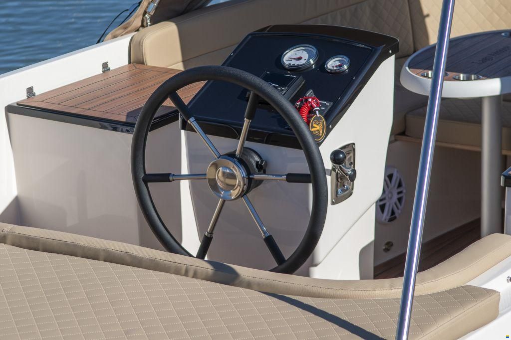 Lago Amore 606 Tender