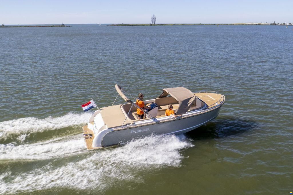 Lago Amore 733 Tender
