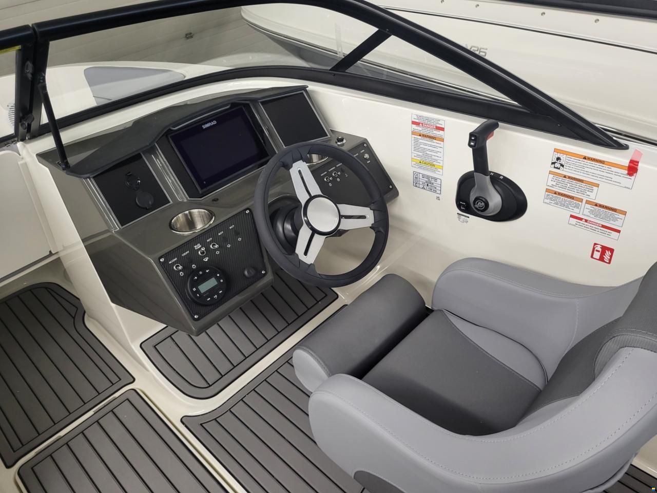 Bayliner VR5 Outboard