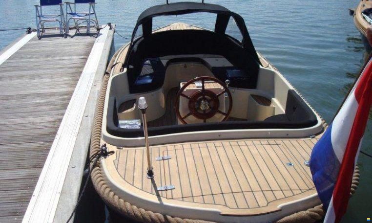 Oud Huijzer 575 Luxury