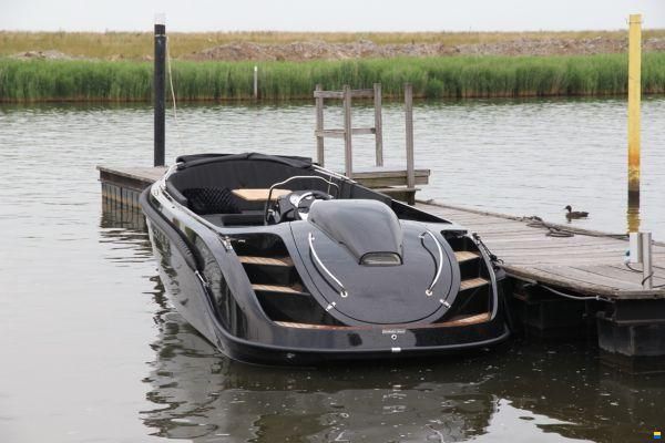 Oud Huijzer 580 Tender