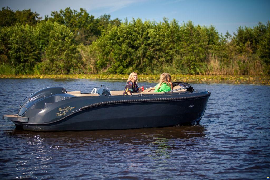 Oud Huijzer 600 Tender
