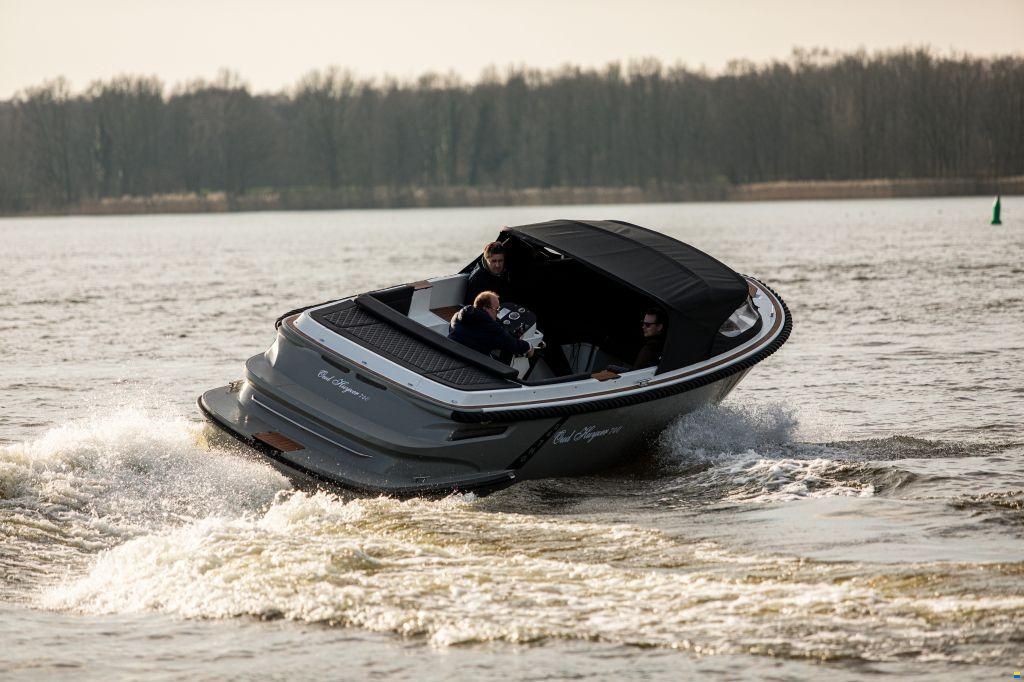 Oud Huijzer 740 Tender