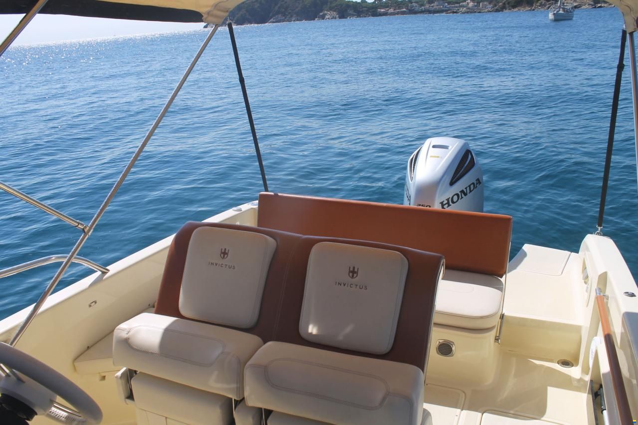 Invictus CX 240
