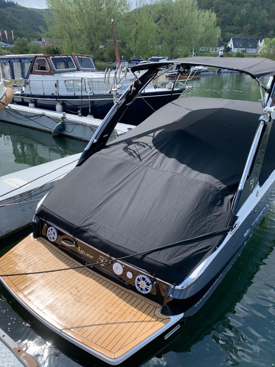 Regal LS4 Surf