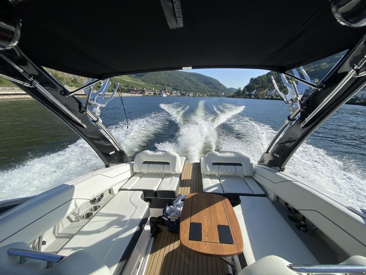 Regal LS4 Surf