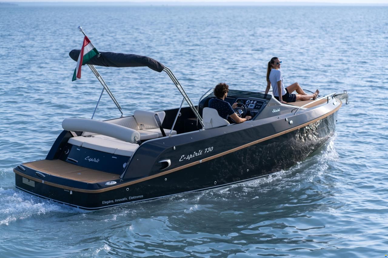 Stickl E-Spirit 730 Tour