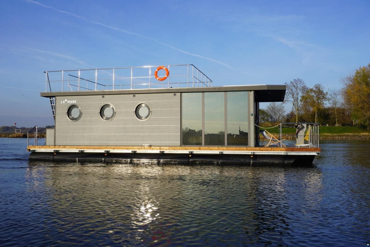 La Mare Apartboat XL Houseboat