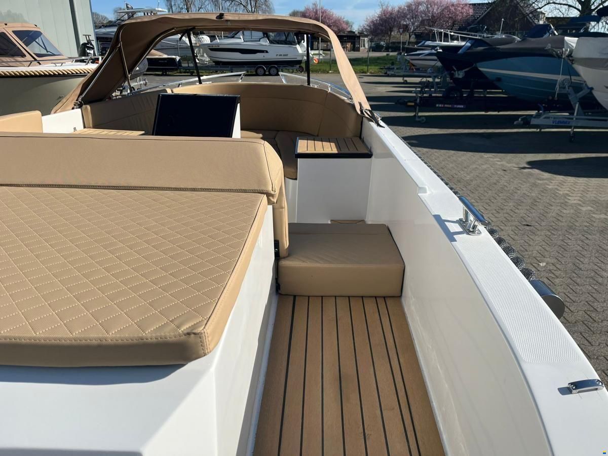 Clever 63 Tender