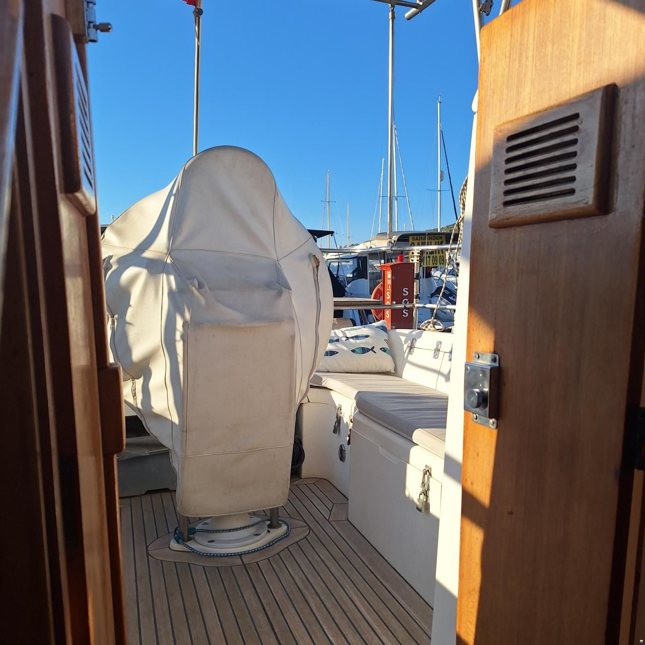 Moody Eclipse 33