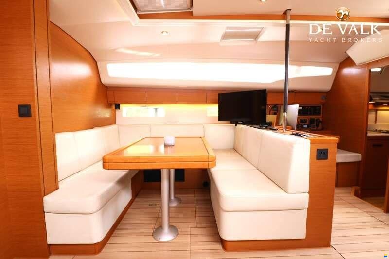 Jeanneau 54