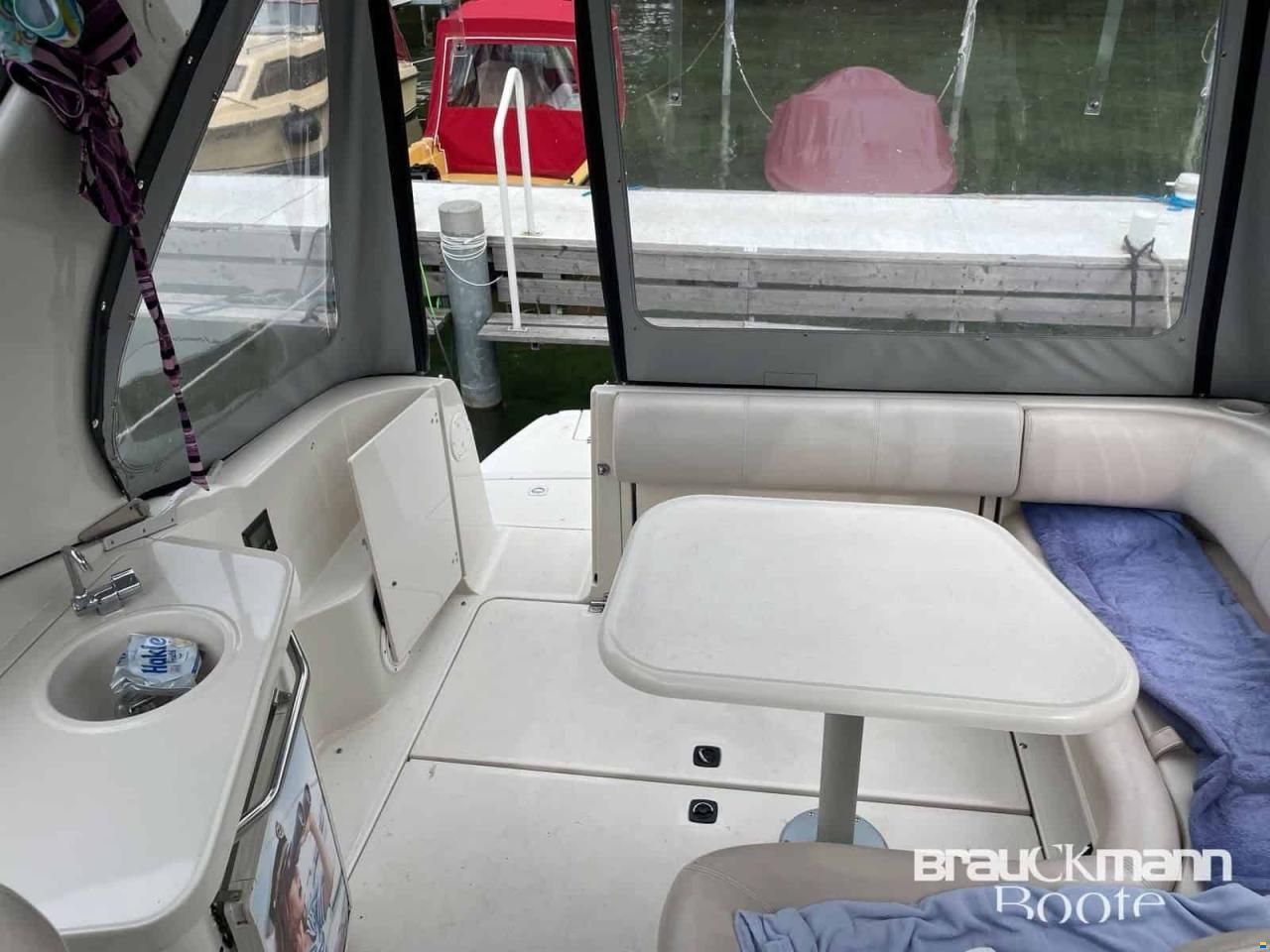Regal 292 Commodore