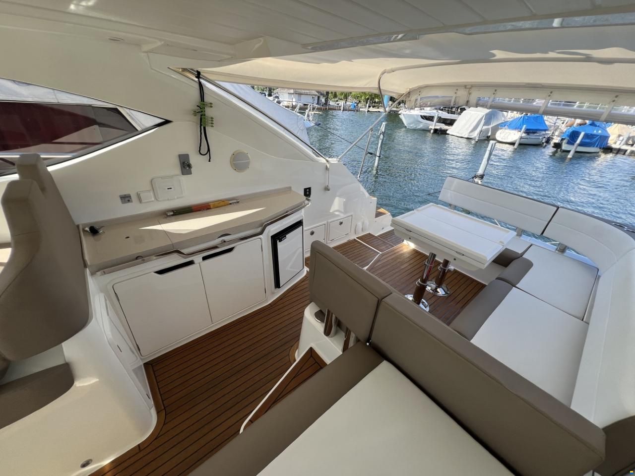 Galeon 385 HTS