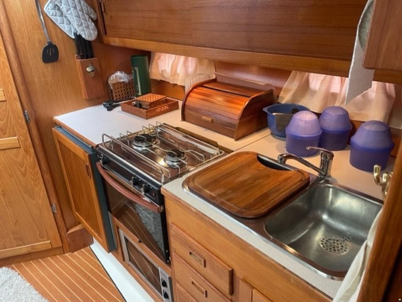 Forbina 11000 Flybridge Svenskbyggd kvalitetsb&aring;t