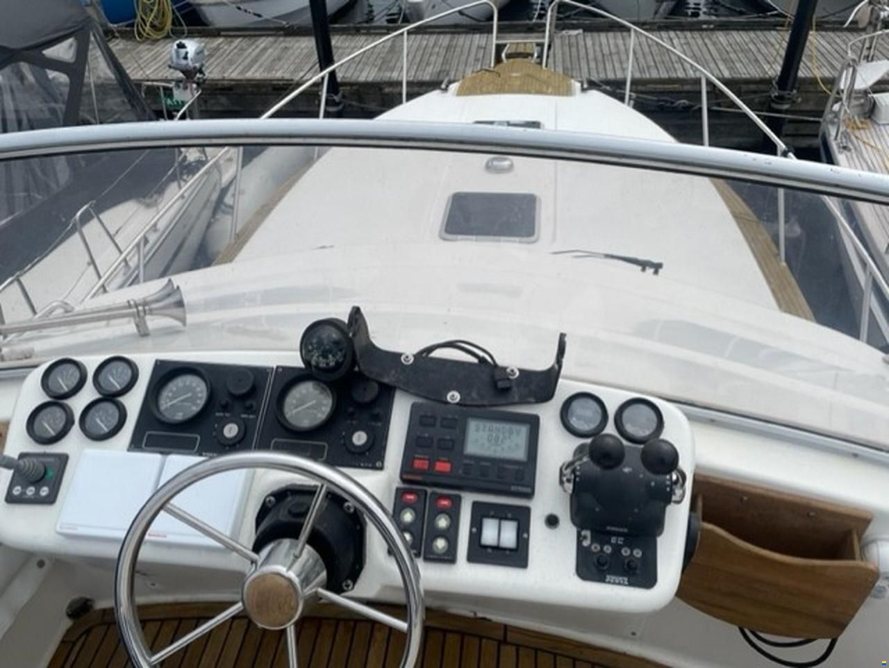 Forbina 11000 Flybridge Svenskbyggd kvalitetsb&aring;t