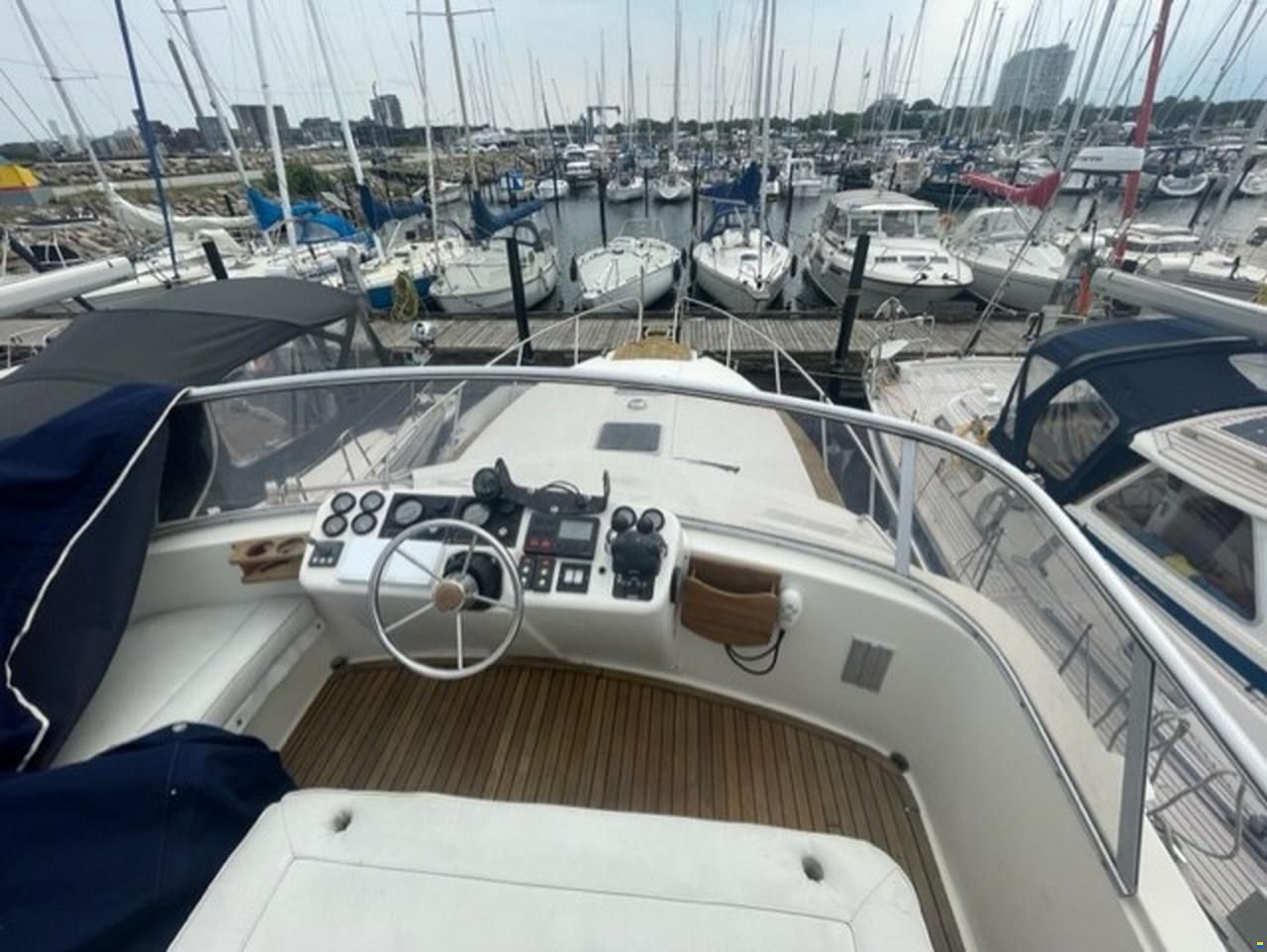 Forbina 11000 Flybridge Svenskbyggd kvalitetsb&aring;t