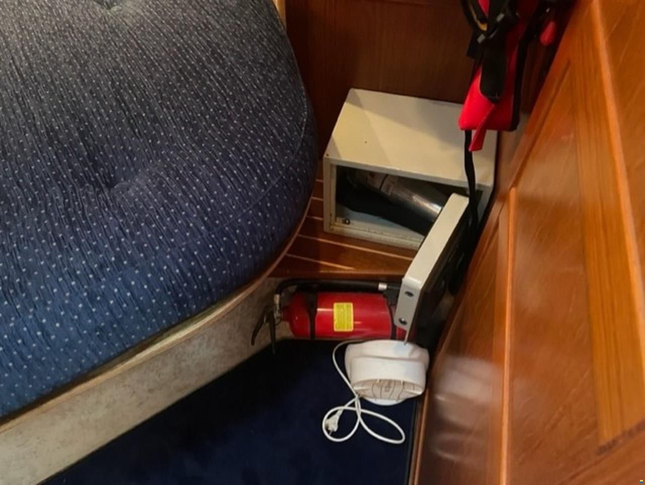 Forbina 11000 Flybridge Svenskbyggd kvalitetsb&aring;t