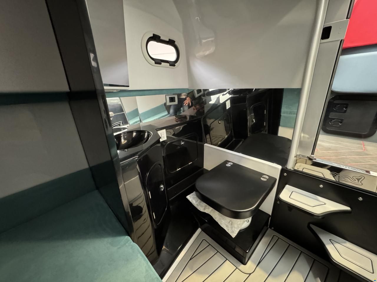 MV Marine MITO 31R