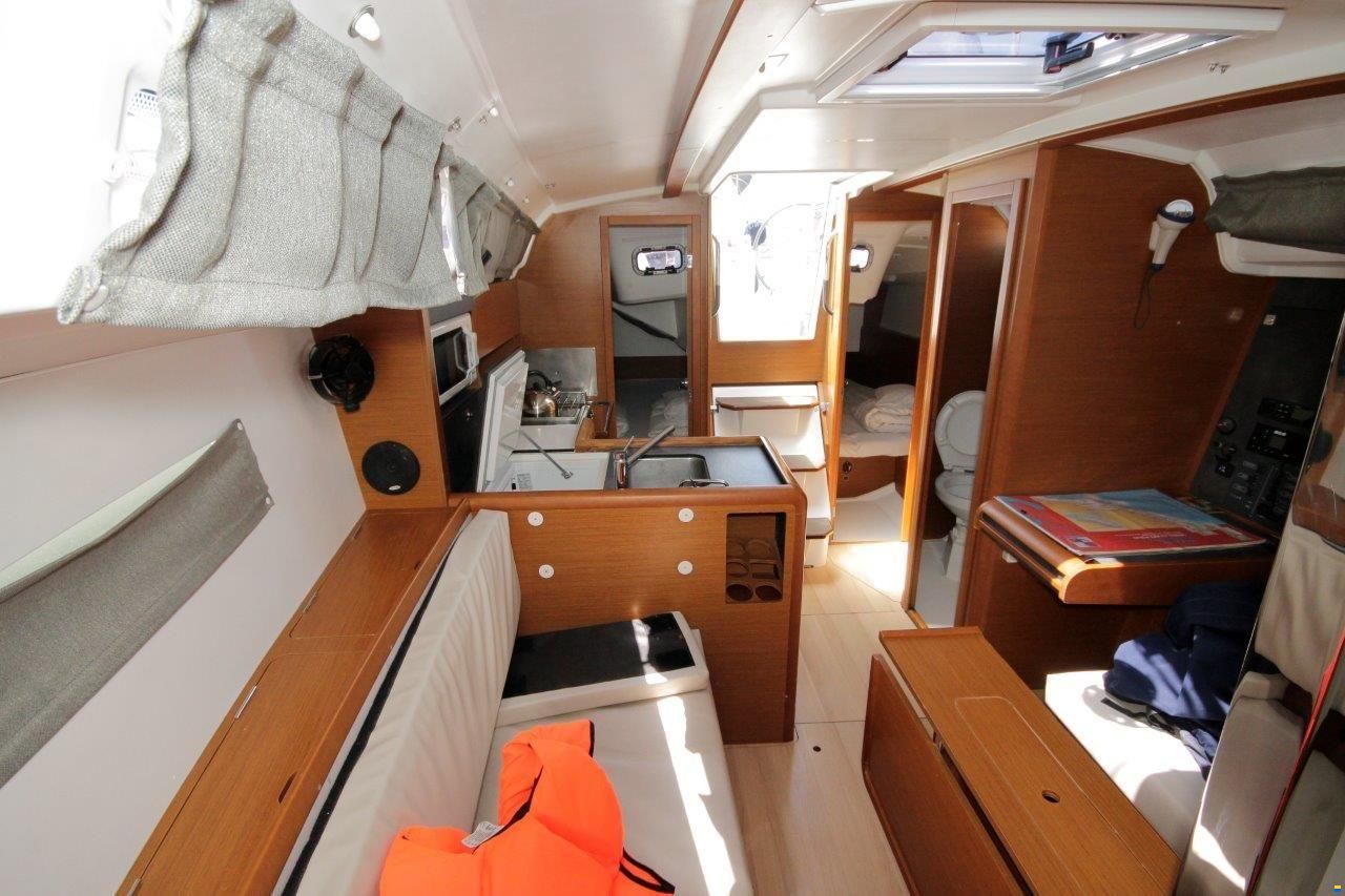 Jeanneau Sun Odyssey 349