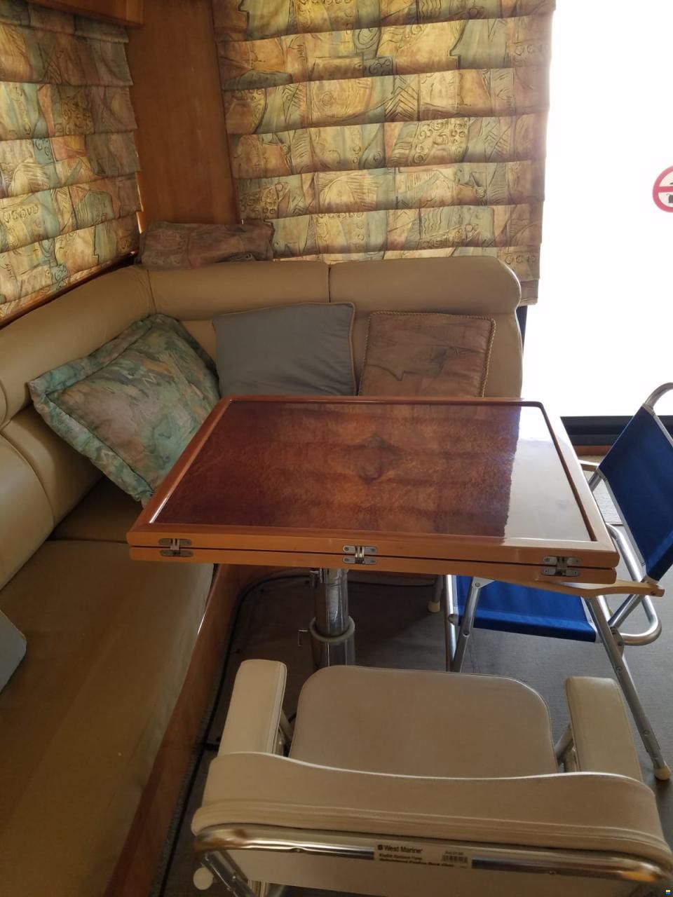 Hampton Yachts 490 Pilothouse