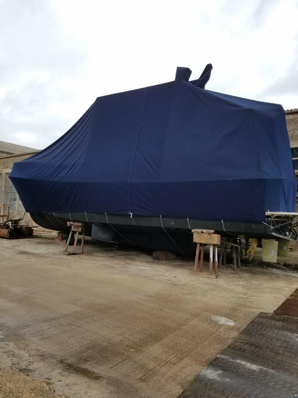 Hampton Yachts 490 Pilothouse