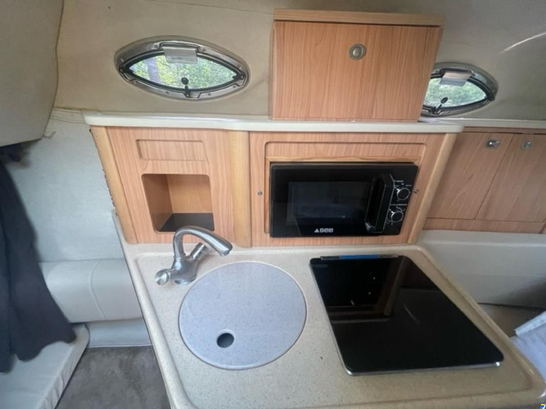 Sea Ray Sundancer 255